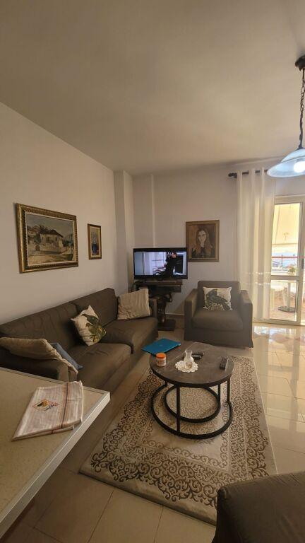 Apartment 2+1 for sale in Rruga Qemal Stafa, Tirana, 107 m²