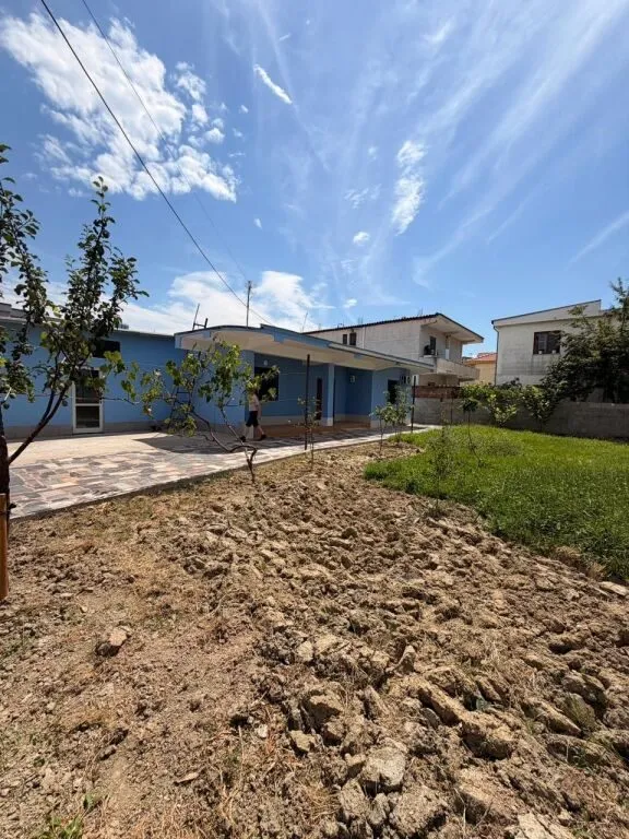 House 2+1 for rent in Kryqi i Kuq, Durrës, 80 m². Photo 1 of 11