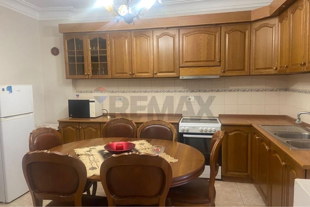 Apartament në shitje në Komuna e Parisit, Tiranë, 130 m². Foto 2 nga 3
