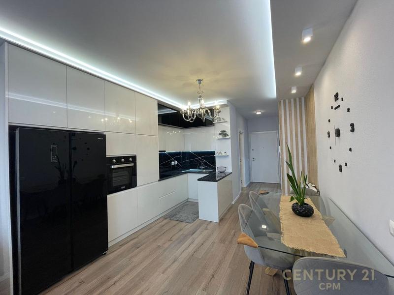 Apartament 2+1 me qera në Kompleksi Quartum, Tiranë, 95 m². Foto 2 nga 7