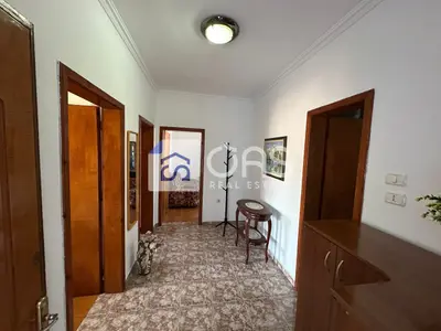 Apartament 2+1 me qera në Pazari i Ri, Tiranë, 80 m². Foto 3 nga 6
