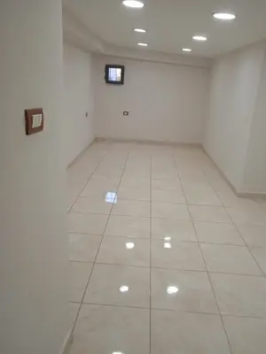 Ufficio in affitto a Rruga e Durrësit, Tirana, 30 m². Foto 1 di 4