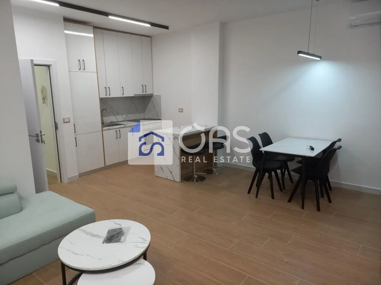 Apartament 2+1 me qera në Fresku, Tiranë, 73 m². Foto 1 nga 9