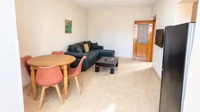 Apartament 1+1 me qera në Myslym Shyri, Tiranë, 70 m². Foto 2 nga 6