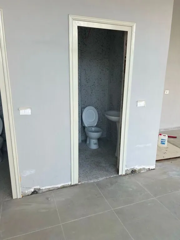 Ambient biznesi në shitje në Tregu Industrial, Durrës, 58 m². Foto 1 nga 6