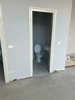 Ambient biznesi në shitje në Tregu Industrial, Durrës, 58 m². Foto 1 nga 6