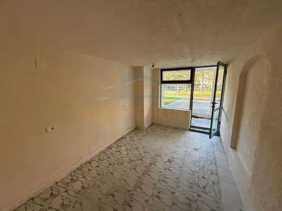 Ambient biznesi në shitje në Lagjia 9, Korçë, 100 m². Foto 5 nga 6