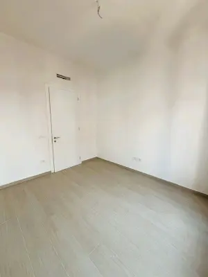 Appartamento 2+1 in affitto a Rruga e Kavajës, Tirana, 115 m². Foto 9 di 12