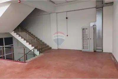 Commercial space for sale in Rrashbull, Durrës, 300 m². Photo 4 of 4