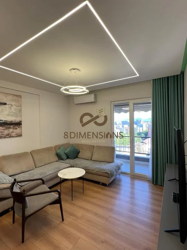 Apartament 2+1 me qera në Rruga 5 Maji, Tiranë, 93 m²