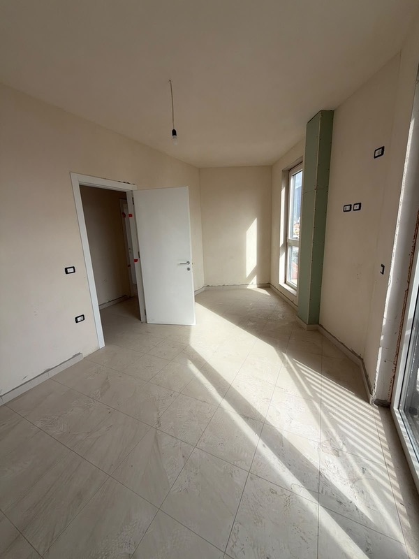 Apartment 3+1 for sale in Bulevardi i Ri, Tirana, 134 m². Photo 3 of 8