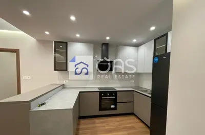 Apartament 2+1 me qera në Farmacia 10, Tiranë, 111 m². Foto 2 nga 4