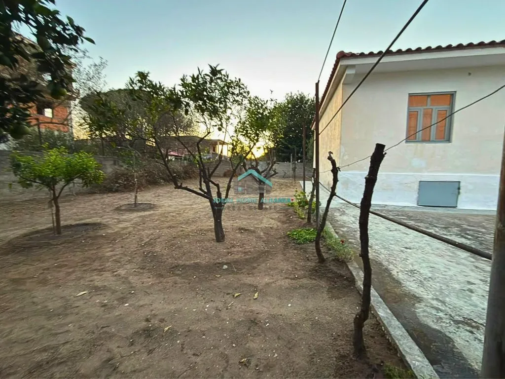 Shtëpi private në shitje në Plazhi i Vjetër, Vlorë, 500 m². Foto 1 nga 6
