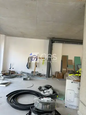 Ufficio in affitto a Rruga e Barrikadave, Tirana, 365 m². Foto 2 di 11
