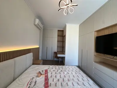 Apartament 2+1 me qera në Kompleksi Dinamo, Tiranë, 103 m². Foto 3 nga 10
