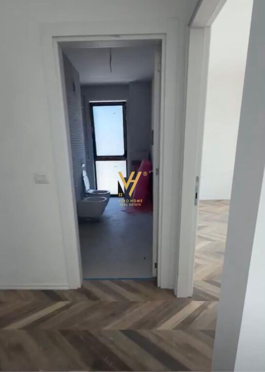 Apartament 2+1 me qera në Ish Dogana, Tiranë, 105 m². Foto 2 nga 3