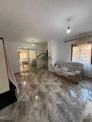 Apartament 2+1 në shitje në Muzeu i Dëshmorëve, Durrës, 130 m². Foto 2 nga 8