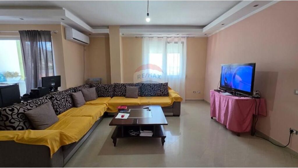 Appartamento in affitto a Kodra e Diellit, Tirana, 100 m². Foto 2 di 3