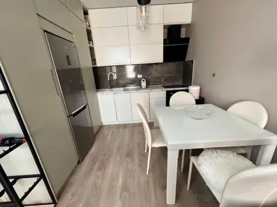 Appartamento 1+1 in affitto a Rruga Siri Kodra, Tirana, 65 m². Foto 2 di 3