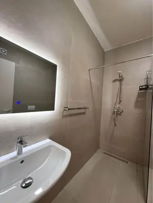 Apartament 1+1 me qera në Rruga e Kavajës, Tiranë, 80 m². Foto 4 nga 9