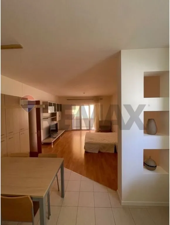 Apartament 2+1 me qera në Liceu Artistik, Tiranë, 118 m². Foto 1 nga 9