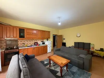 Apartment 1+1 for sale in Shkolla e Muzikes, Vlorë, 70 m². Photo 2 of 7