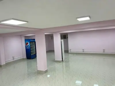 Dyqan me qera në Xhamia e Tabakeve, Tiranë, 130 m². Foto 5 nga 5