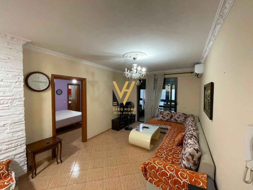 Apartament 2+1 me qera në Rruga 5 Maji, Tiranë, 105 m². Foto 1 nga 3