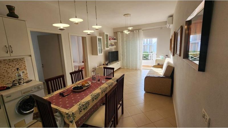 Apartament 2+1 në shitje në Rruga Karl Topia, Sarandë, 75 m². Foto 2 nga 6