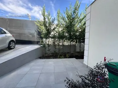 Villa in affitto a Sauk i Vjetër, Tirana, 240 m². Foto 1 di 12