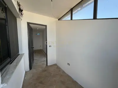 Dupleks në shitje në Komuna e Parisit, Tiranë, 115 m². Foto 8 nga 9