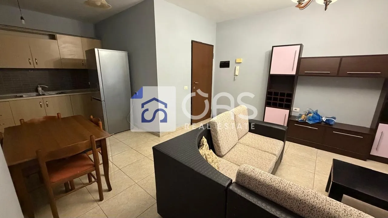 Apartament 2+1 me qera në Ish Fusha e Aviacionit, Tiranë, 102 m². Foto 1 nga 8