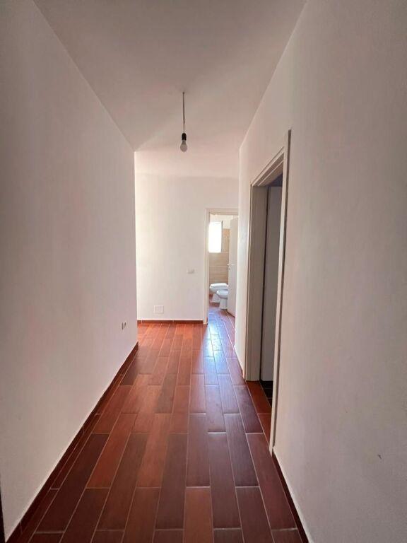 Apartament 2+1 në shitje në Rruga Dervish Ali Dukati, Vlorë, 90 m². Foto 4 nga 8
