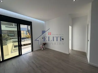 Apartament 1+1 në shitje në Lungomare, Vlorë, 75 m². Foto 3 nga 10