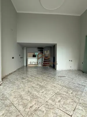 Negozio in vendita a 5 Maj, Tirana, 35 m². Foto 2 di 3