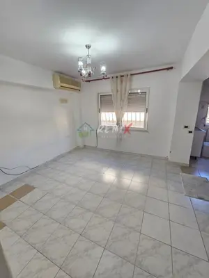 Appartamento 1+1 in affitto a Drejtoria e Policise, Durazzo, 60 m². Foto 9 di 9