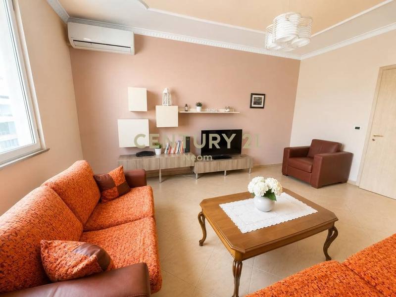 Appartamento 2+1 in affitto ad Astir, Tirana, 102 m²