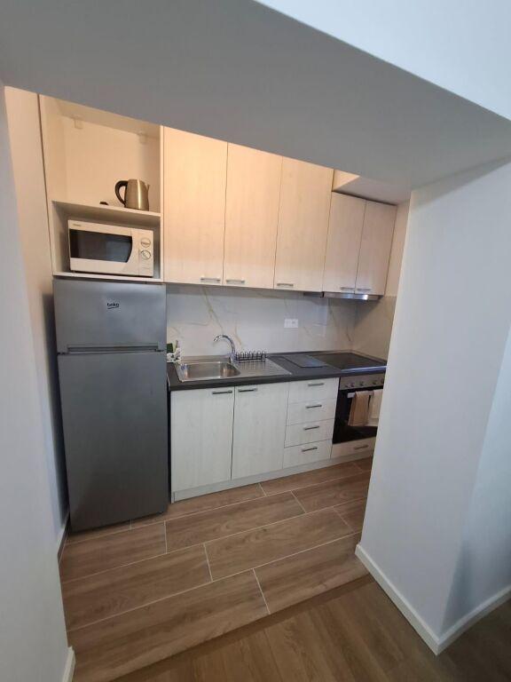 Apartament 1+1 me qera në Ish Restorant Durrësi, Tiranë, 60 m²