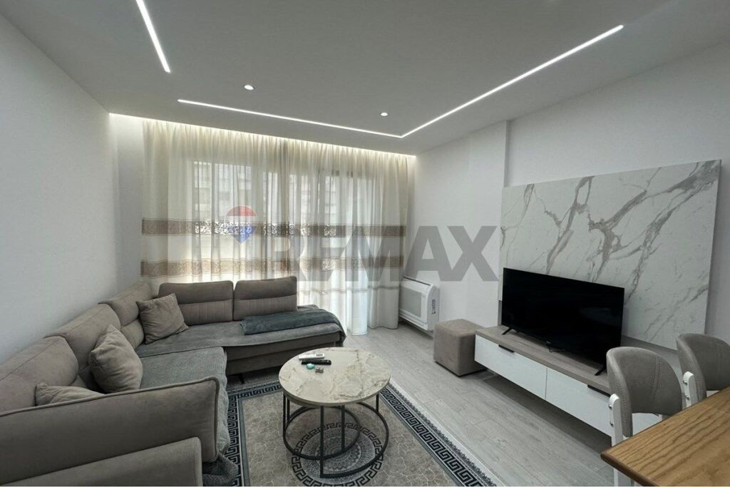 Appartamento in affitto a Rruga Teodor Keko, Tirana, 72 m². Foto 1 di 3