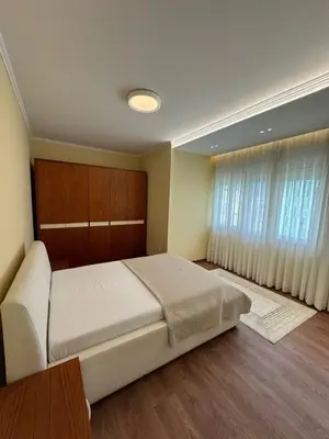 Attico in affitto a Blloku, Tirana, 170 m². Foto 4 di 12