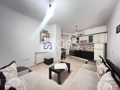 Appartamento 1+1 in affitto a Porcelan, Tirana, 70 m². Foto 1 di 7