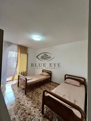 Apartament 3+1 me qera në Tregu i Vogel Industrial, Durrës, 150 m². Foto 6 nga 8