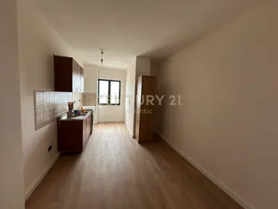 Apartment 2+1 for sale in Tregu i Fruta-Perimeve, Durrës, 90 m². Photo 4 of 10