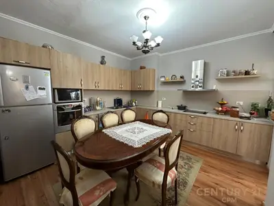 Apartament 3+1 në shitje në Rruga Muhamet Gjollesha, Tiranë, 137 m². Foto 5 nga 12