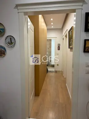 Apartament 2+1 me qera në Myslym Shyri, Tiranë, 90 m². Foto 4 nga 7