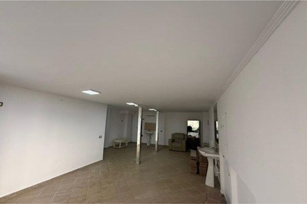 Shop for sale in Yzberisht, Tirana, 99 m². Photo 3 of 3