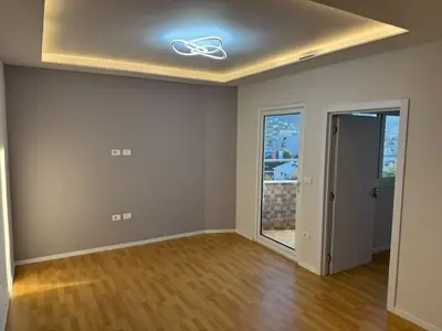 Apartament 1+1 në shitje në Kompleksi Delijorgji, Tiranë, 51 m². Foto 2 nga 5