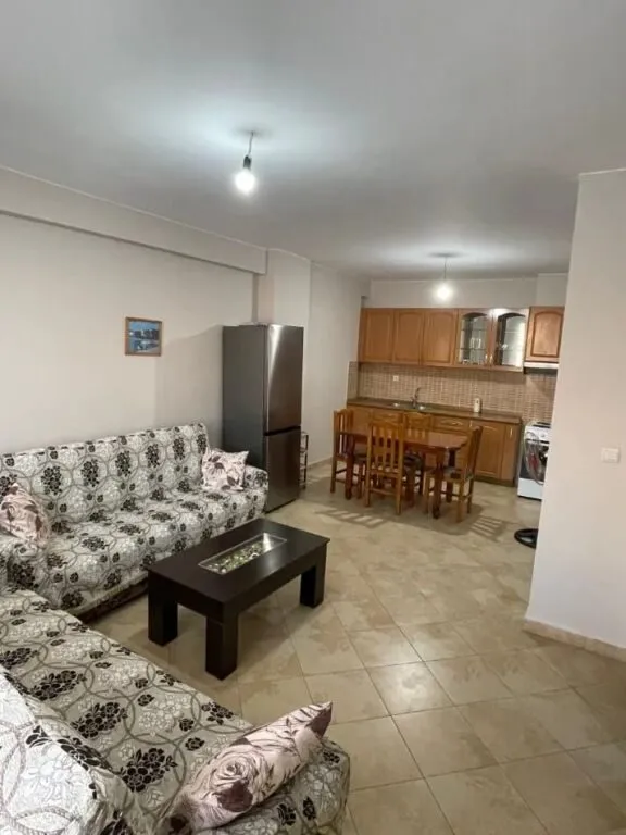 Apartament 2+1 me qera në Tring Pallatet Çabej Shop, Tiranë, 90 m². Foto 1 nga 4