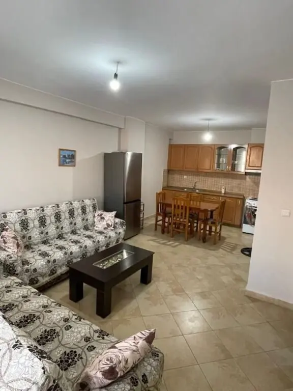Appartamento 2+1 in affitto a Tring Pallatet Çabej Shop, Tirana, 90 m²