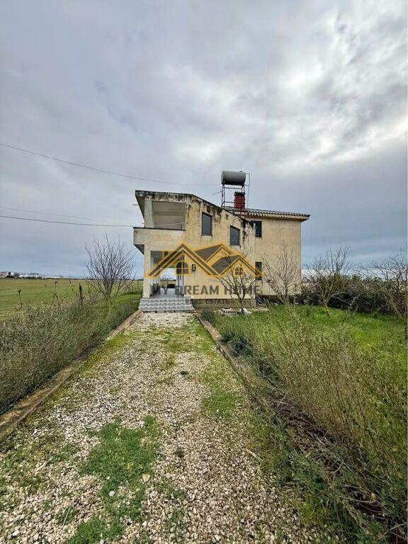 Villa 2+1 in vendita a Rruga Bisht Kamza, Durazzo, 500 m²